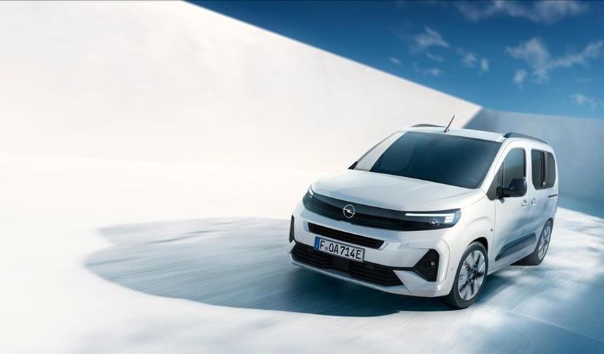 Uşak'ta sıfır kilometre satılan Opel, hafif ticaride Türkiye'de en çok satılan 3'üncü marka