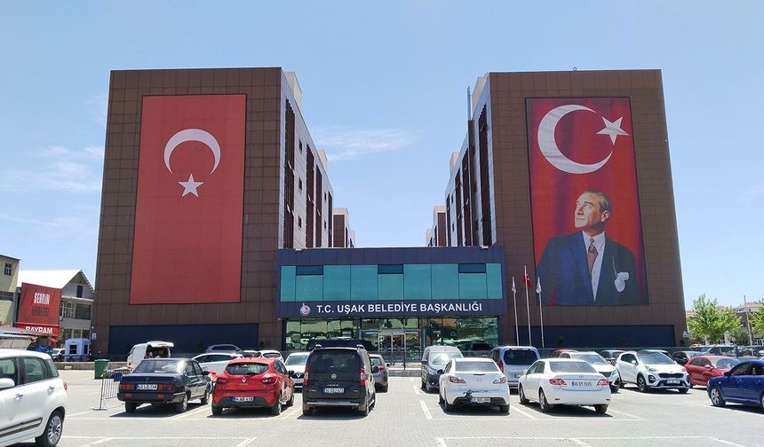 Uşak Belediyesi'nde bardağı taşıran son damla!
