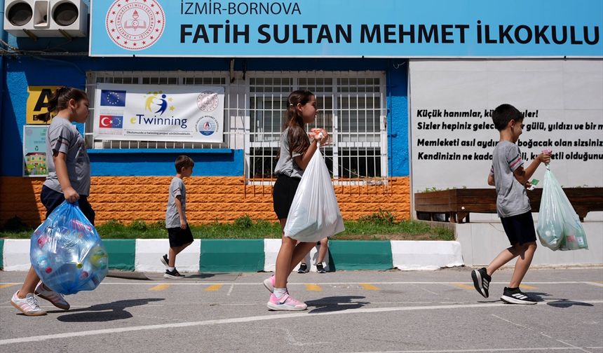 Geri dönüşümle ilgili güzel proje: Atıkları getir kantinden ayran, simit ve tost al