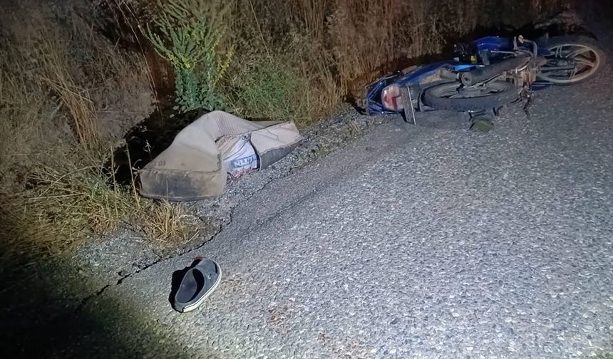 Uşak'ın Banaz ilçesinde peş peşe kazalar! 52 yaşındaki adam yaşam savaşı veriyor
