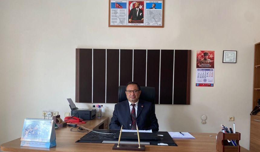 Uşak'ın Sivaslı ilçesindeki okul Müdürü Abdullah Ertürk hayata gözlerini yumdu