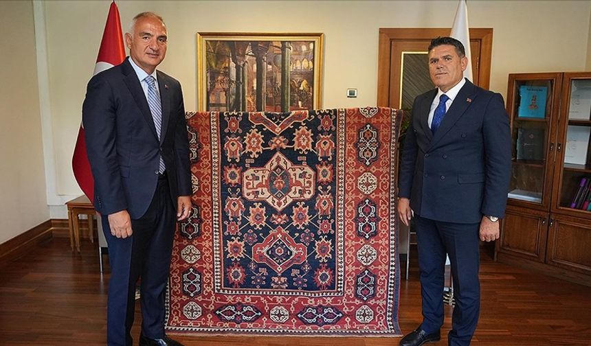 Uşak'tan 30 yıl önce kaçırılan tarihi eser geri geldi!