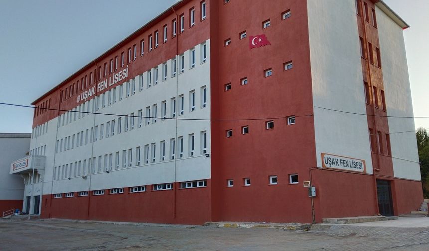 Türkiye birincileri Uşak Fen Lisesi'ni yazdı