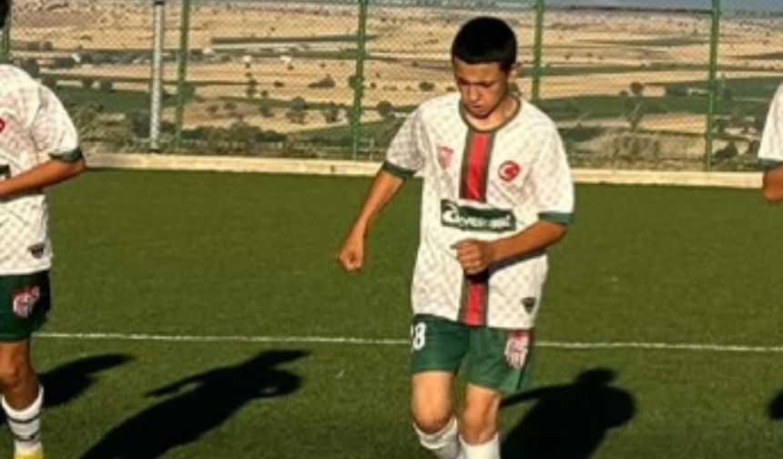 Uşak Bölmespor'un 14 yaşındaki oyuncusu Yiğit Coşgun, vefat etti