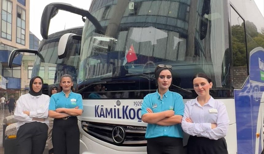 Uşak'ta yoğun otobüs seferleri yapan Kamil Koç, yeni hostesler alacak