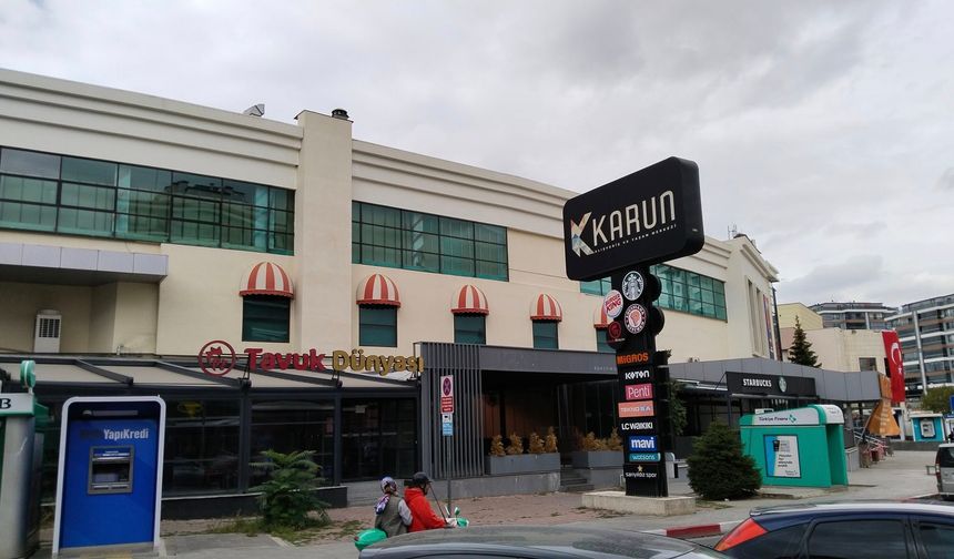 Uşak Karun AVM'de olan  330 çalışana oldu! Patron her hali karda yine zengin!