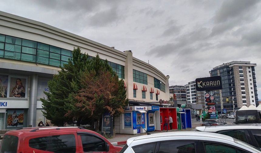 Uşak Karun AVM, 11 ay sonra yeniden kapısını açtı