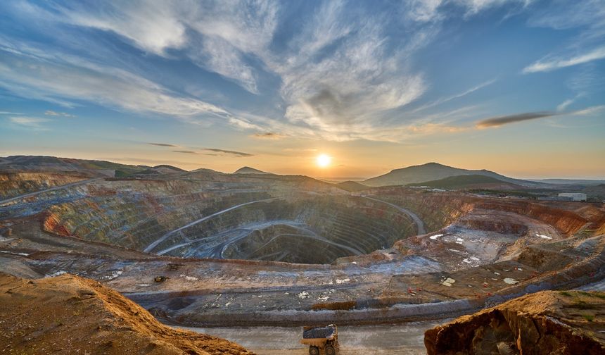 Uşak'ta kullandığı yoğun suyla eleştirilen madene mükemmellik ödülü