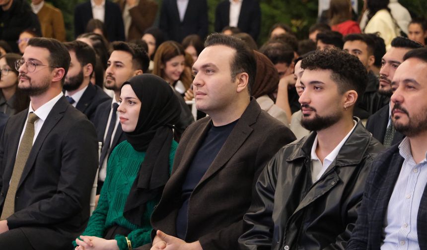 AK Parti Gençlik Kolları Genel Başkanı Yusuf İbiş, Uşak Teşkilatıyla buluştu