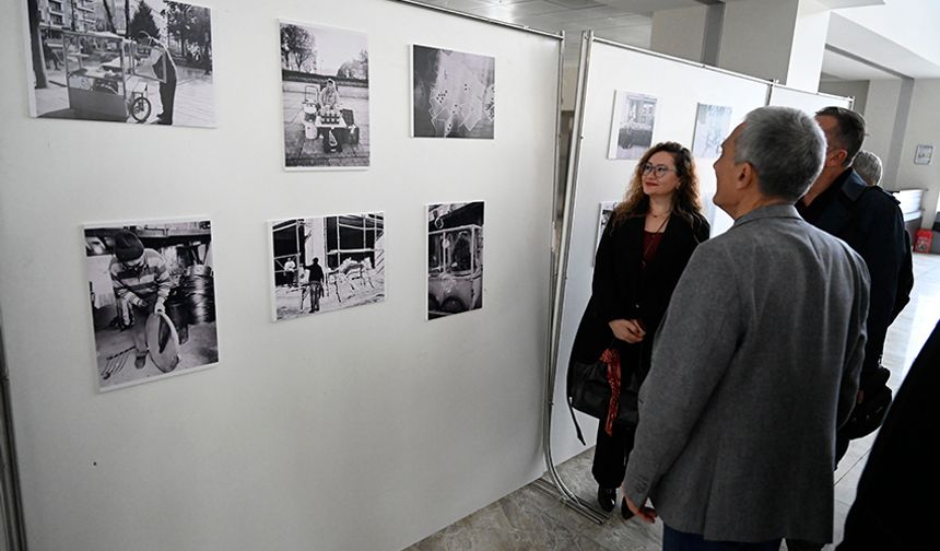 Uşak Üniversitesi'nde hayatı zor yaşayanları sergilediler!