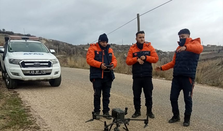 Uşak'ın komşusu Demirci'de kayıp olan Şerife Çınar, Simav ve Selendi arasında aranıyor