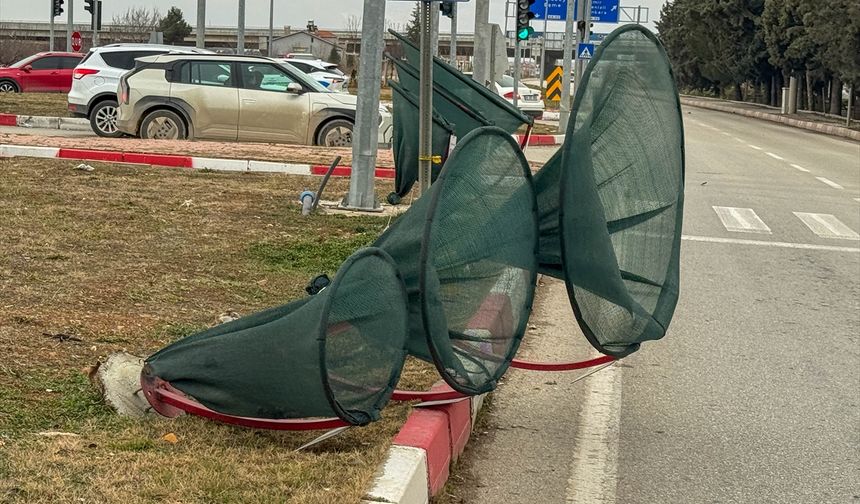 Uşak'ta saatte 90 kilometre hızla esecek rüzgara karşı dikkat!