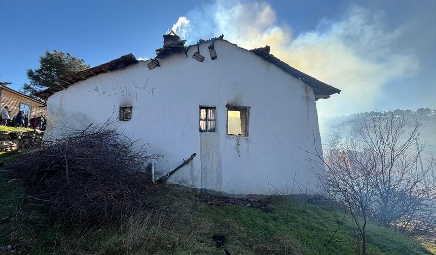 Uşak Ulubey İnay'daki yangından çıkamayan Muhittin Eryılmaz hayatını kaybetti
