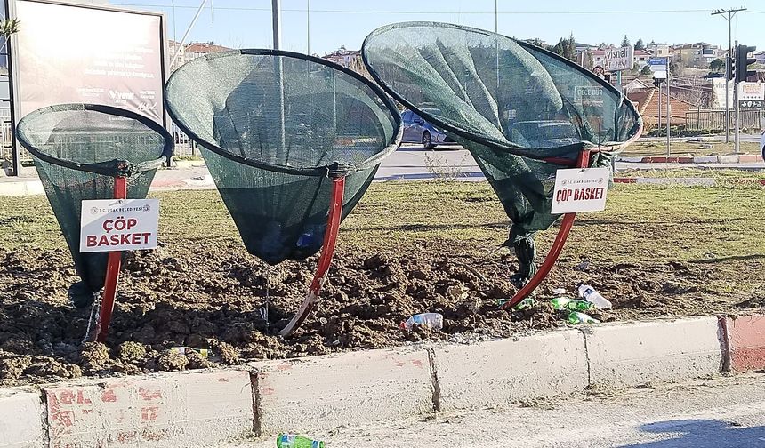 Uşak'ta ters tepen bu işe bir son verilse çok iyi olacak! Ortalık çöplüğe döndü!