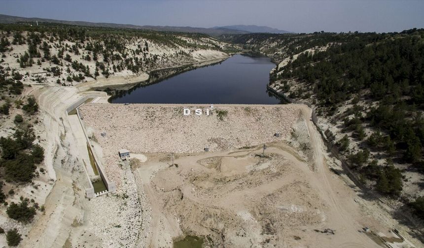 8 ay susuzluk çeken Uşak'a 13 milyar TL para yatırıldı!