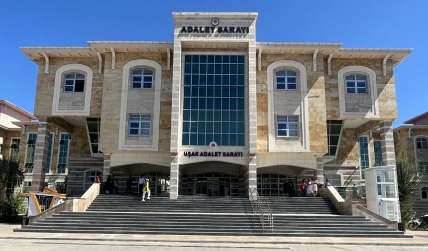 Uşak'ta sosyal medyadan dolandırılan bir kişinin şikayeti üzerine 5 ilde eş zamanlı operasyon