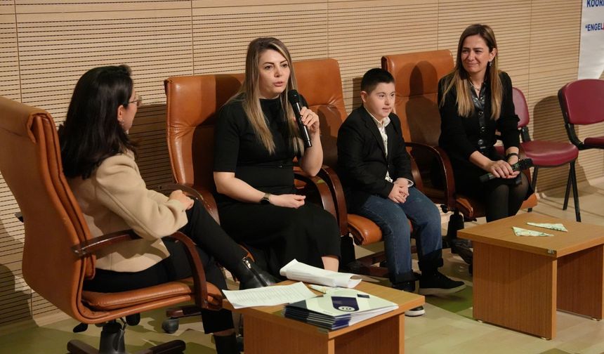 Uşak'ta yaşayan Yusuf Hasan'ın resim yeteneğini nasıl fark ettiklerine vurgu yaptılar