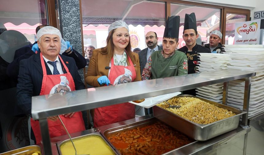 Uşak operasyonlarla, Afyon halk lokantasıyla gündemde!
