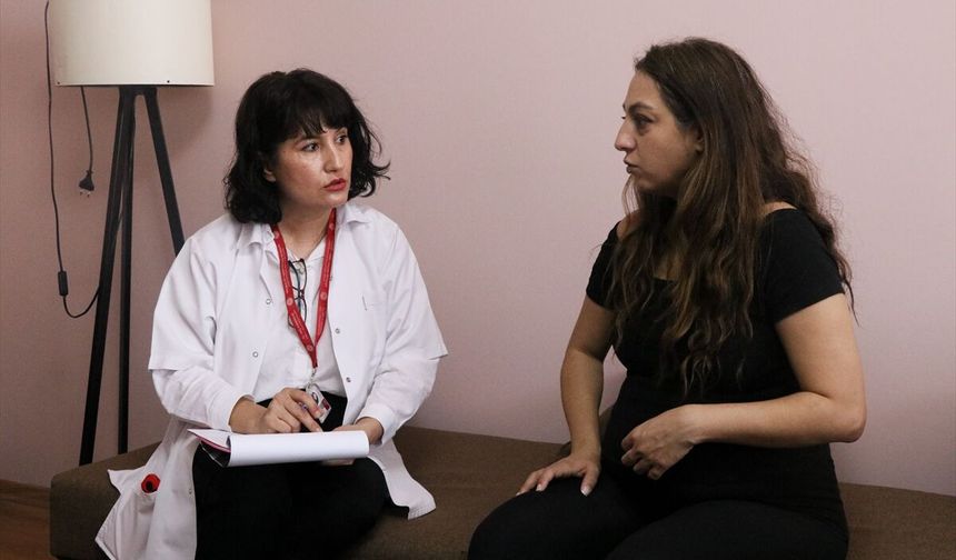Uşak ve İzmir'de sezaryen yerine normal doğumu teşvik çalışmaları sürüyor
