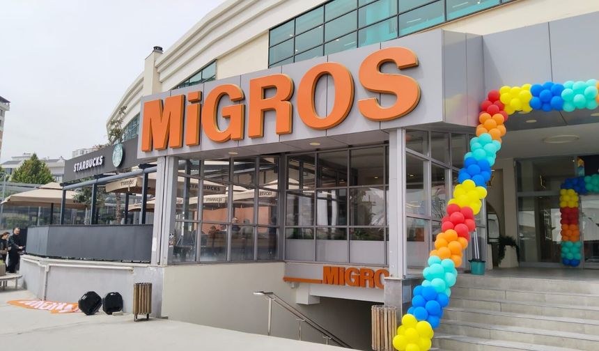 Uşak'ta 1 yıldır kapalı olan kentin en büyük Migros'u açıldı