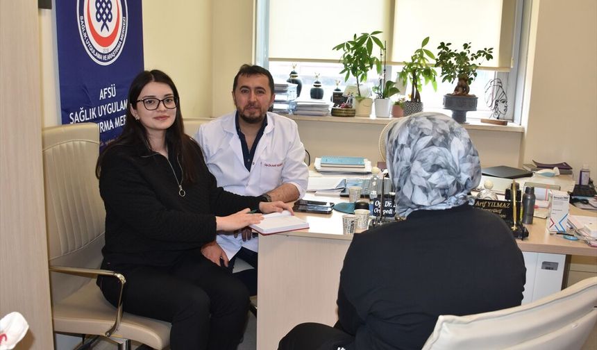 10 yıl önce kanserden son göğsünü kaybeden kadına, Afyon Devlet'te karından alınan dokuyla meme yapıldı