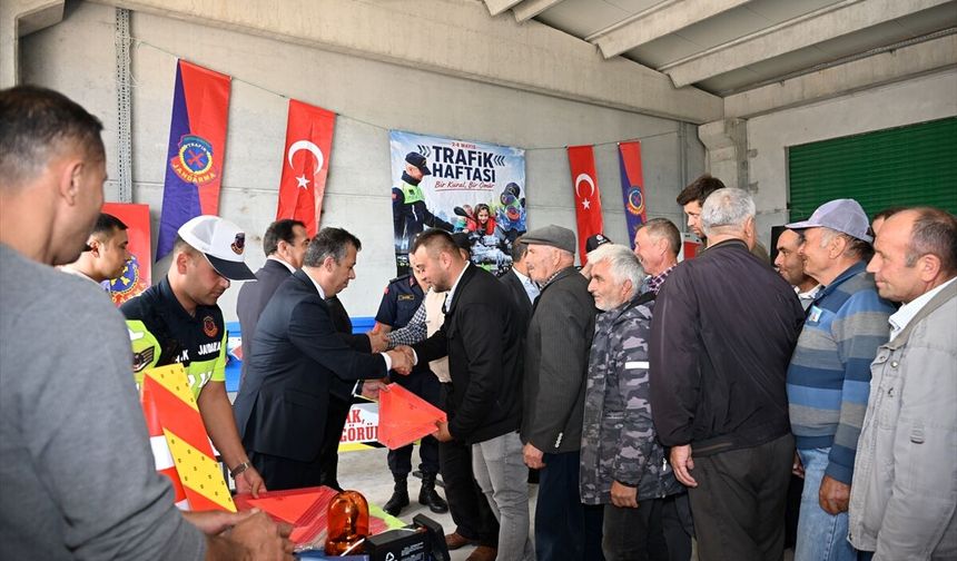 Uşak'ın komşusu Demirci'de artan motor ve traktör kazalarına karşı tedbirler artıyor