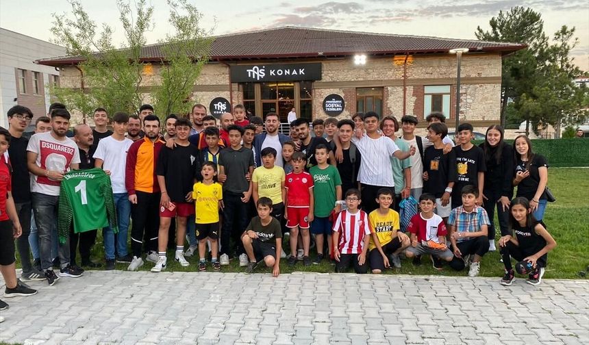 Afyon Emirdağ'da sosyal tesisler maç günleri sabahın erken saatinde kahvaltı verecek!