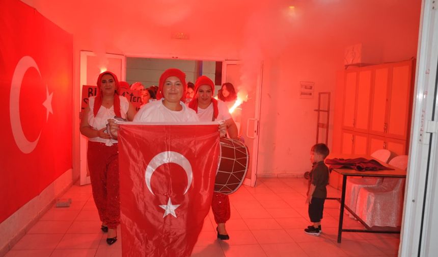 Uşak'ın komşusu Selendi'de Şalvar Gecesine yoğun katılım