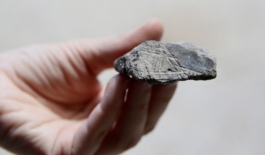 Seydikemer'deki Çatlılar Höyük'te Melos obsidyeni bulundu! Eşen çayı üzerinden denizaşırı ticarete uzanan yol!