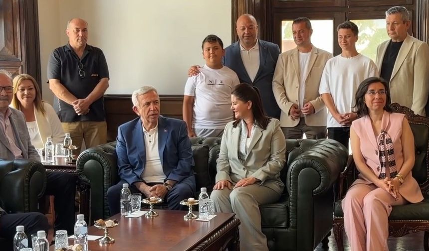 Uşak Belediye Başkan Vekili Hatice Terekeci Özkan, Mansur Yavaş'a refakat etti