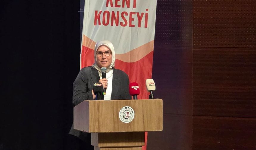 Uşak Kent Konseyi'nde Nesrin Kundak yeni başkan oldu