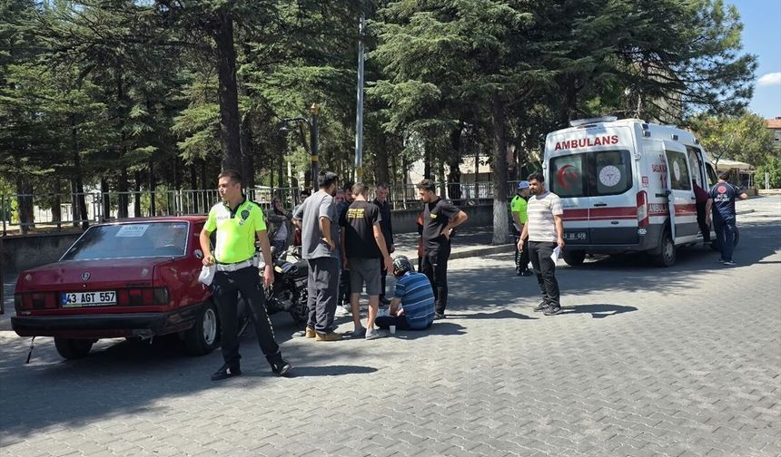 Gediz Özyurt'ta kaza! Motosiklet sürücüsü yaralandı!