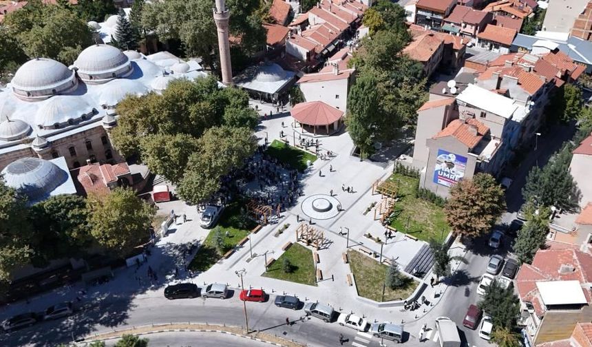Kütahya Ulu Camii Meyda Park, vatandaşın kullanımına açıldı