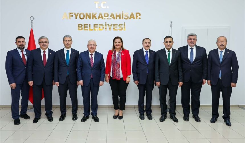 Milli Savunma Bakanı Güler, Afyon'u ziyaret etti