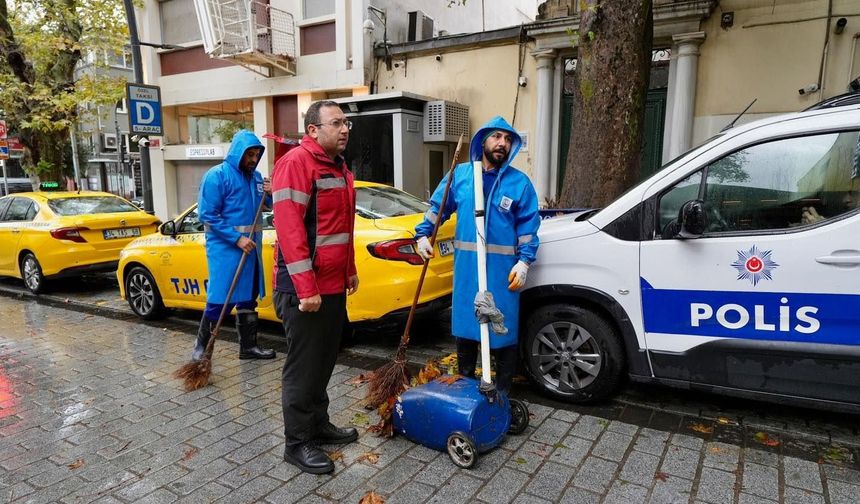 Üsküdar Belediye Başkan Vekili Dündar Ziya Gültekin geçirdiği trafik kazasında hayatını kaybetti