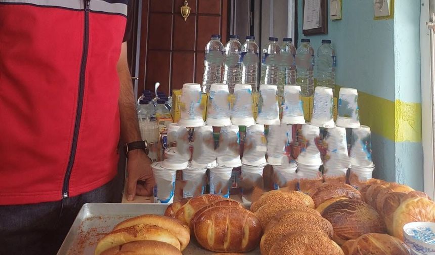 Uşak'taki okul kantinlerinde satılan gıdalara sıkı takip
