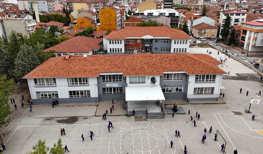 Uşak'ın eğitim çınarı: Gazi Mustafa Kemal İlkokulu!
