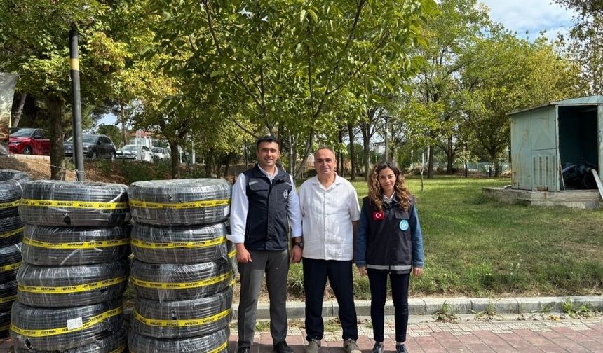 Selendi ve Gördes'teki üreticilere damlama sulama için destek