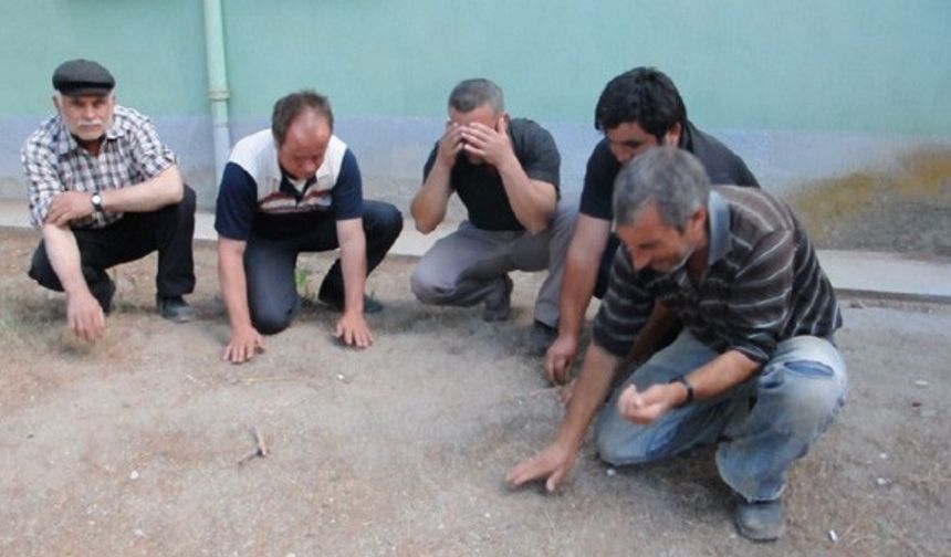 Su borcunu ödeyemeyen cemaat teyemmüm ediyor