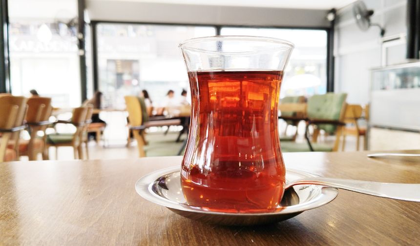 Uşak'ta 10 TL olan çaya zam yapıldı