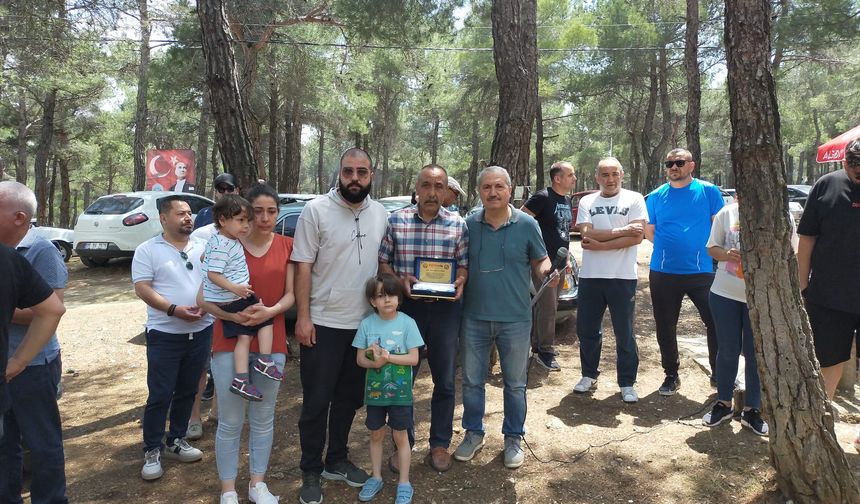 Uşak Eğitim İş'in pikniğine yoğun katılım!