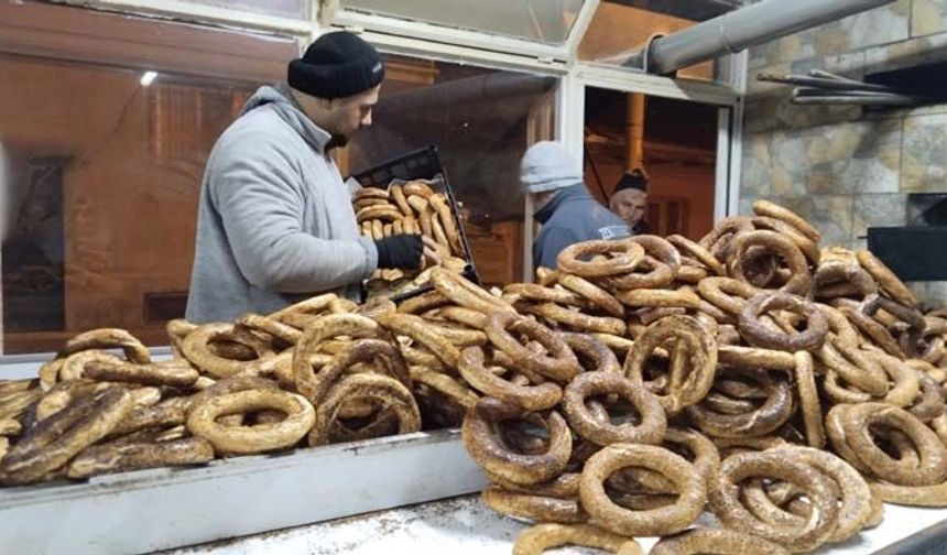 Uşak'ta sokak simidine zam yapıldı!