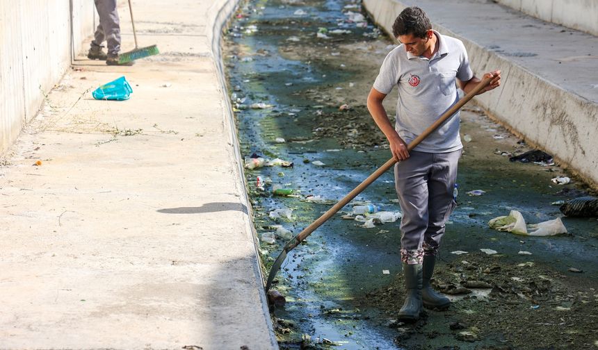 Bilinçsiz vatandaşlar Uşak'ın gerdanlığını çöplüğe çevirdi