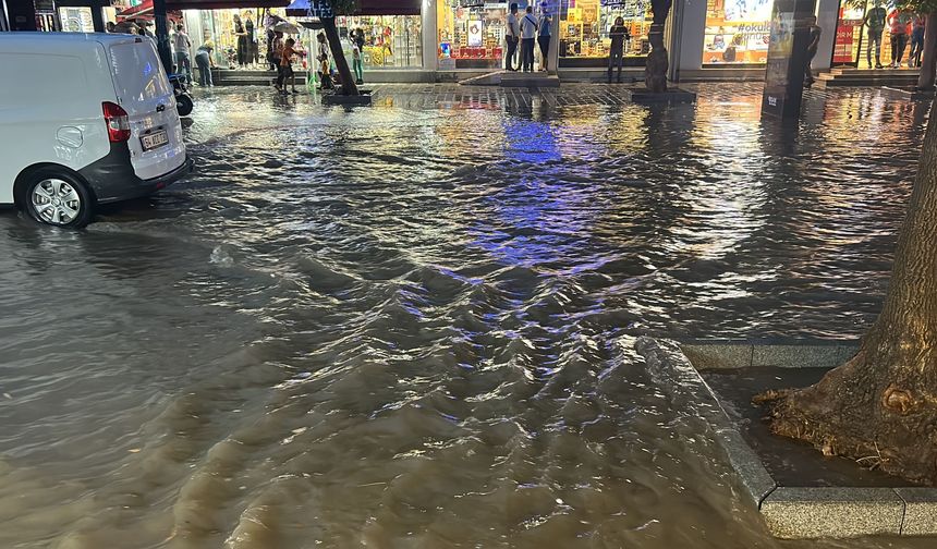 Uşak, İzmir, Antalya, Bolu ve Karabük yer aldığı 19 şehirde sel ve baskını uyarısı