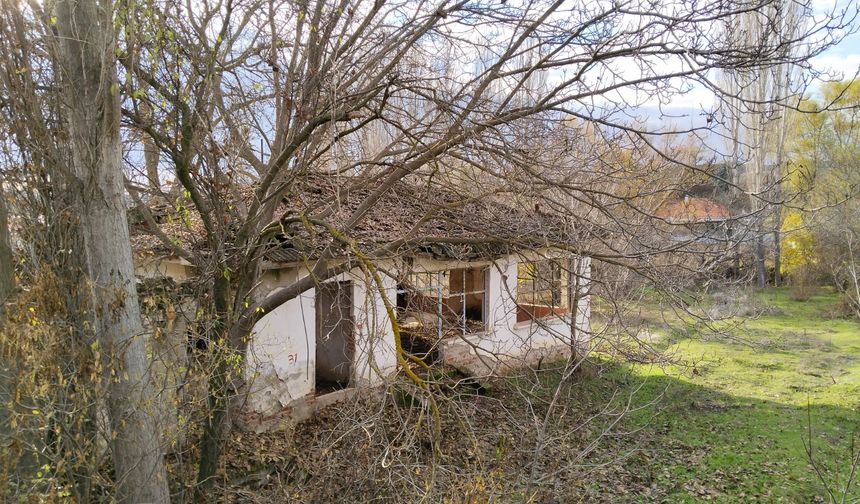 Bir dönemin devrimci köyü İnay’da tablo gibi bir görüntü hakim