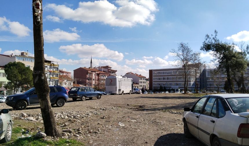 Uşak'ta yapımı merakla beklenen hastane ne durumda?