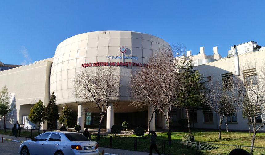 Uşak Eğitim ve Araştırma Hastanesi'nde yeni onkoloji ve ortopedi uzmanları göreve başladı