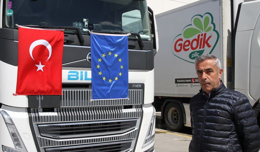 Gedik Piliç, Çin'in ardından Hollanda'ya açıldı! Eşme'de günde 500 bin tavuk kesimi yapıyor!