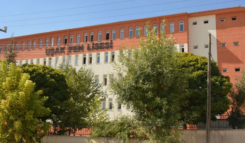 Uşak'tan ilk 1000'e giren 9 öğrenci çıktı