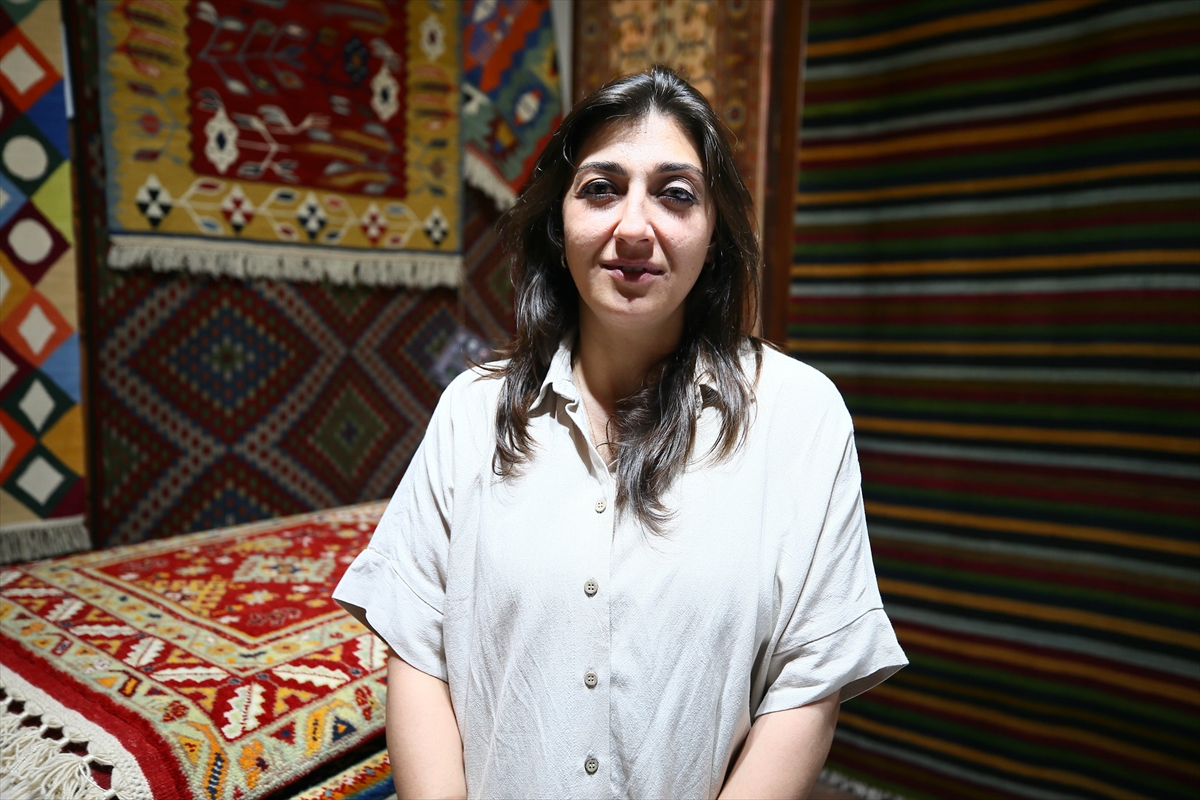 Uşak Halısı (30)